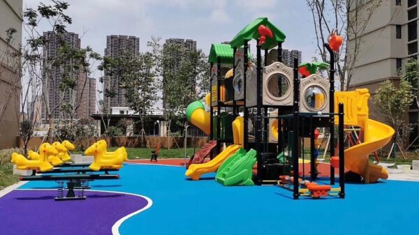 outdoor play equipment for kids