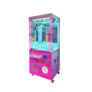 Игровой автомат с клешнёй, работающий на монетах.