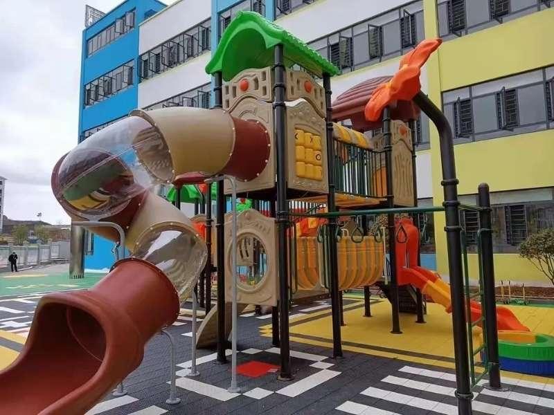 palestra all'aperto nella giungla